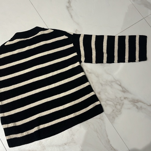 H&M Oversized Striped Knit (XS) - Picture 6 of 7